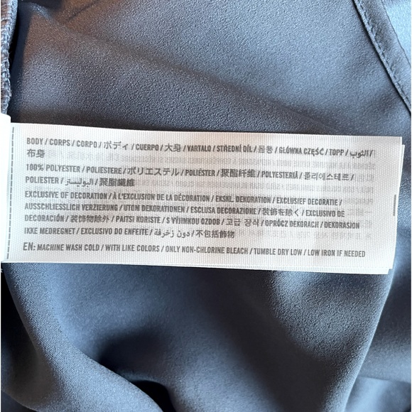 Abercrombie & Fitch silky stone blue cropped button up blouse 💙 - Picture 3 of 3